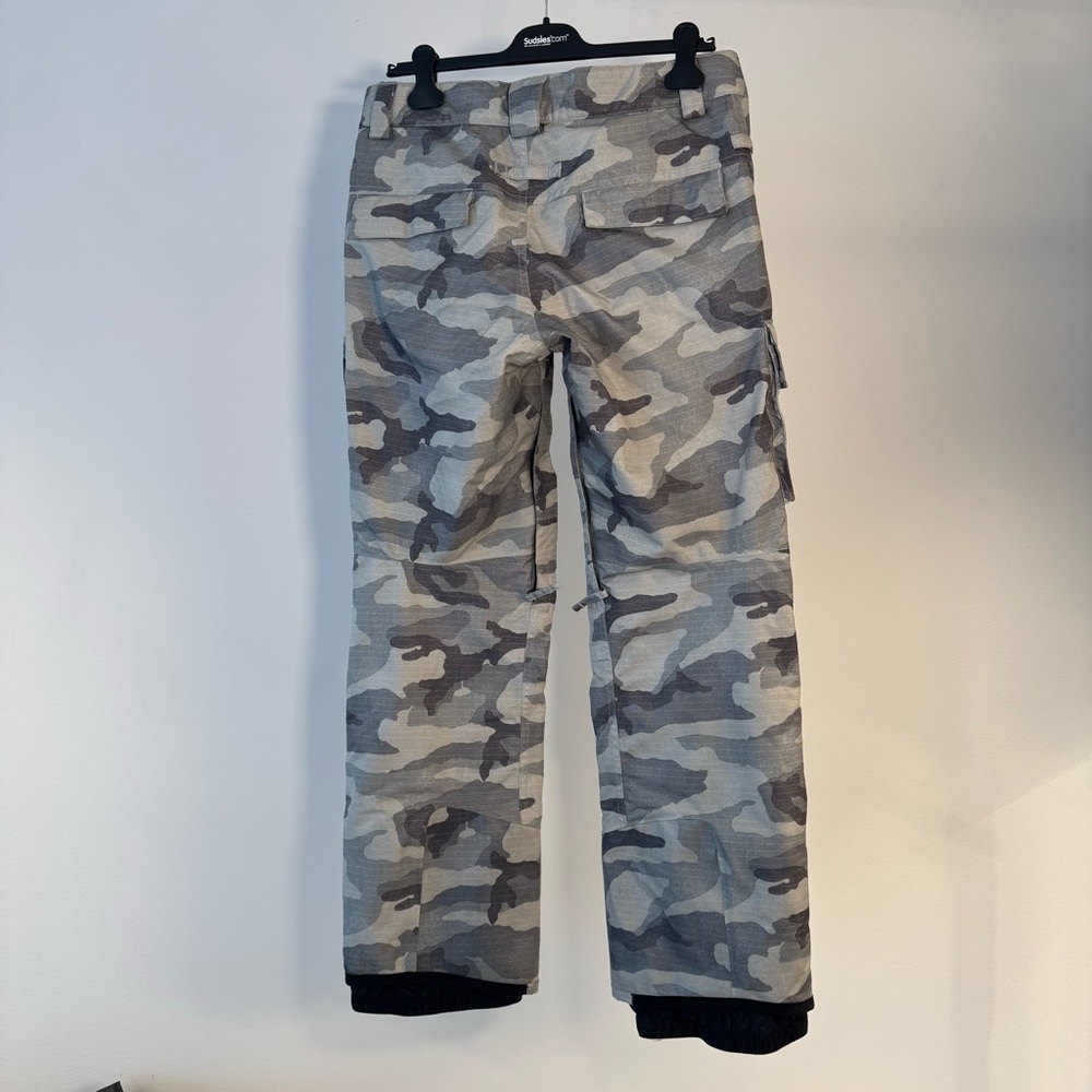 686 Men’s Infinity Insulated Cargo Pant (ski/snowboard/snow) - Picture 2 of 5